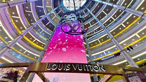 louis vuitton jakarta locations.